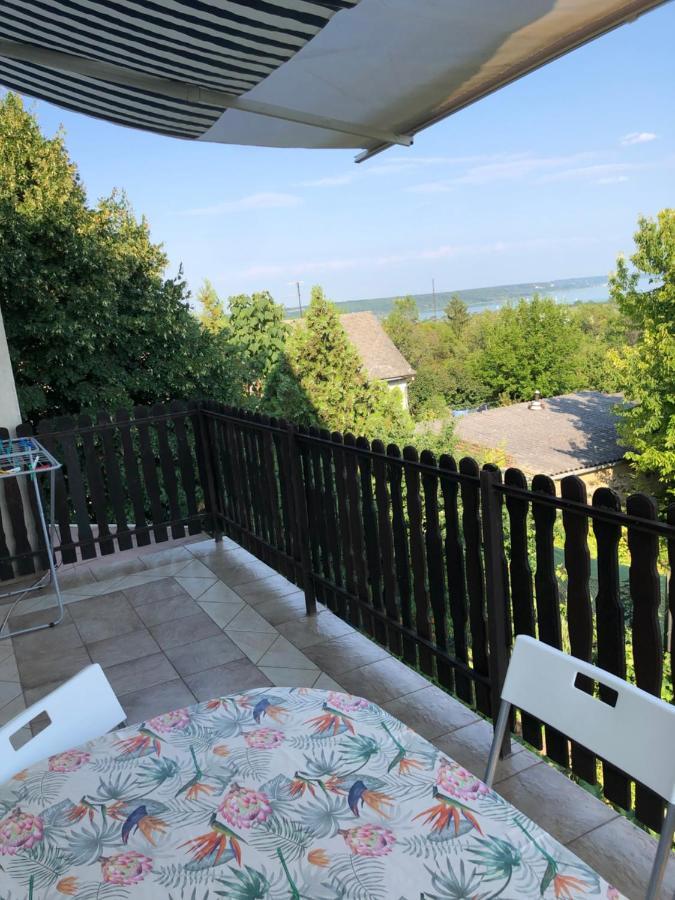 Apartamento Apartman 4. Balatonalmádi Exterior foto
